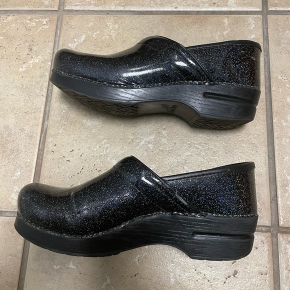 Dansko clogs - Picture 3 of 5